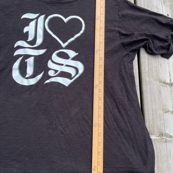 Taylor Swift I Heart TS T-shirt Size Medium - Picture 3 of 5